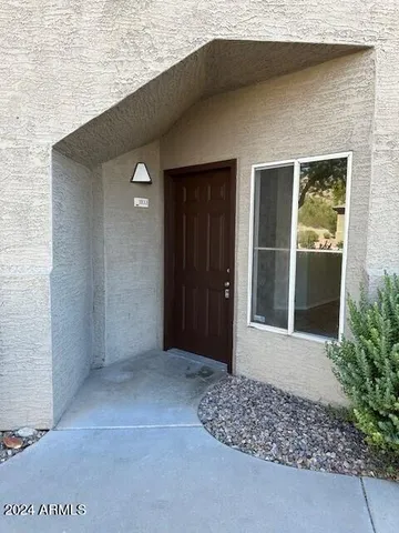 $2,050 | 3236 East Chandler Boulevard, Unit 1033, Phoenix, AZ 85048