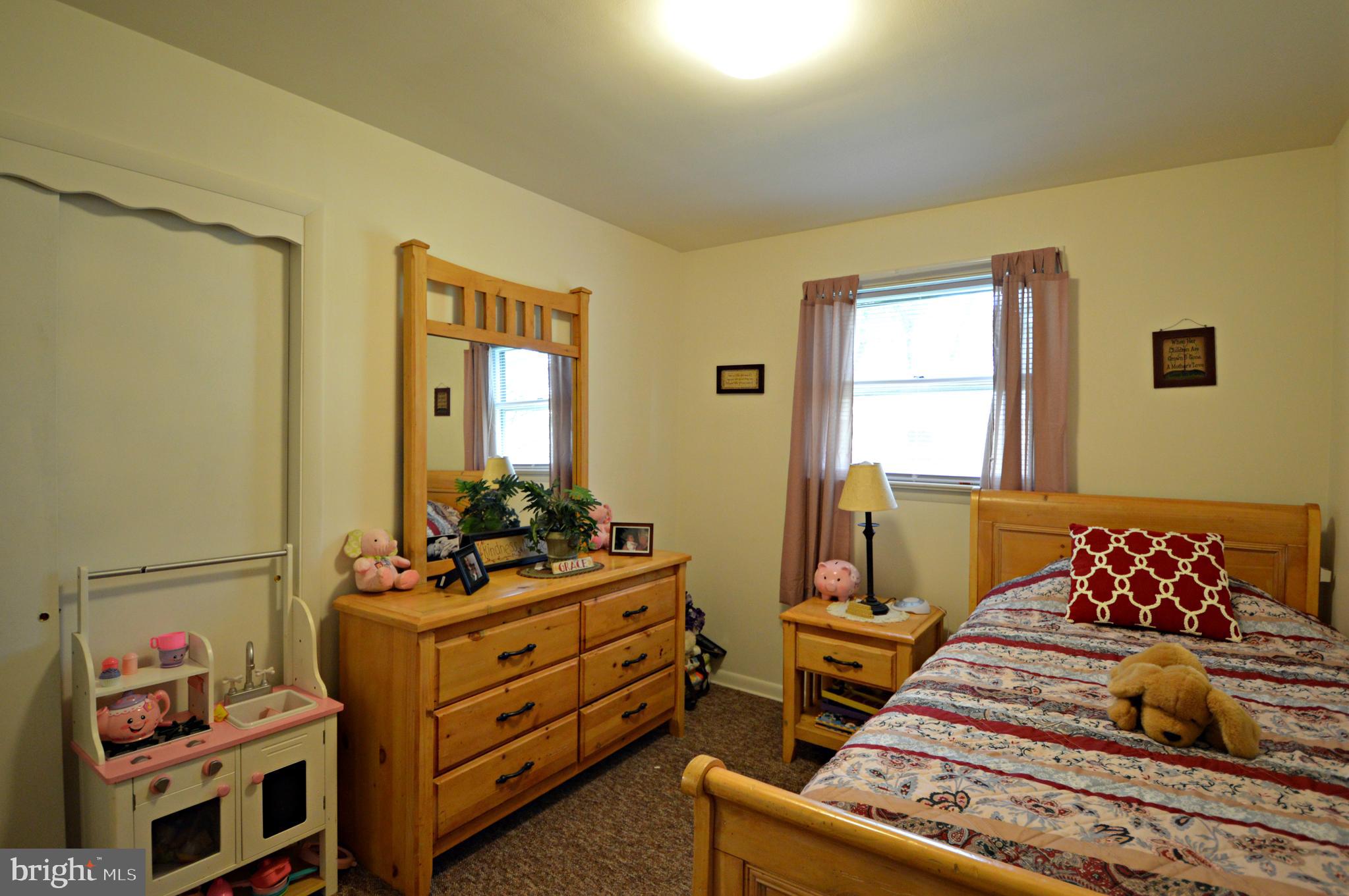 517 Yorktown Road Lancaster, PA 17603 - Photo 16 of 19 Bedroom 3