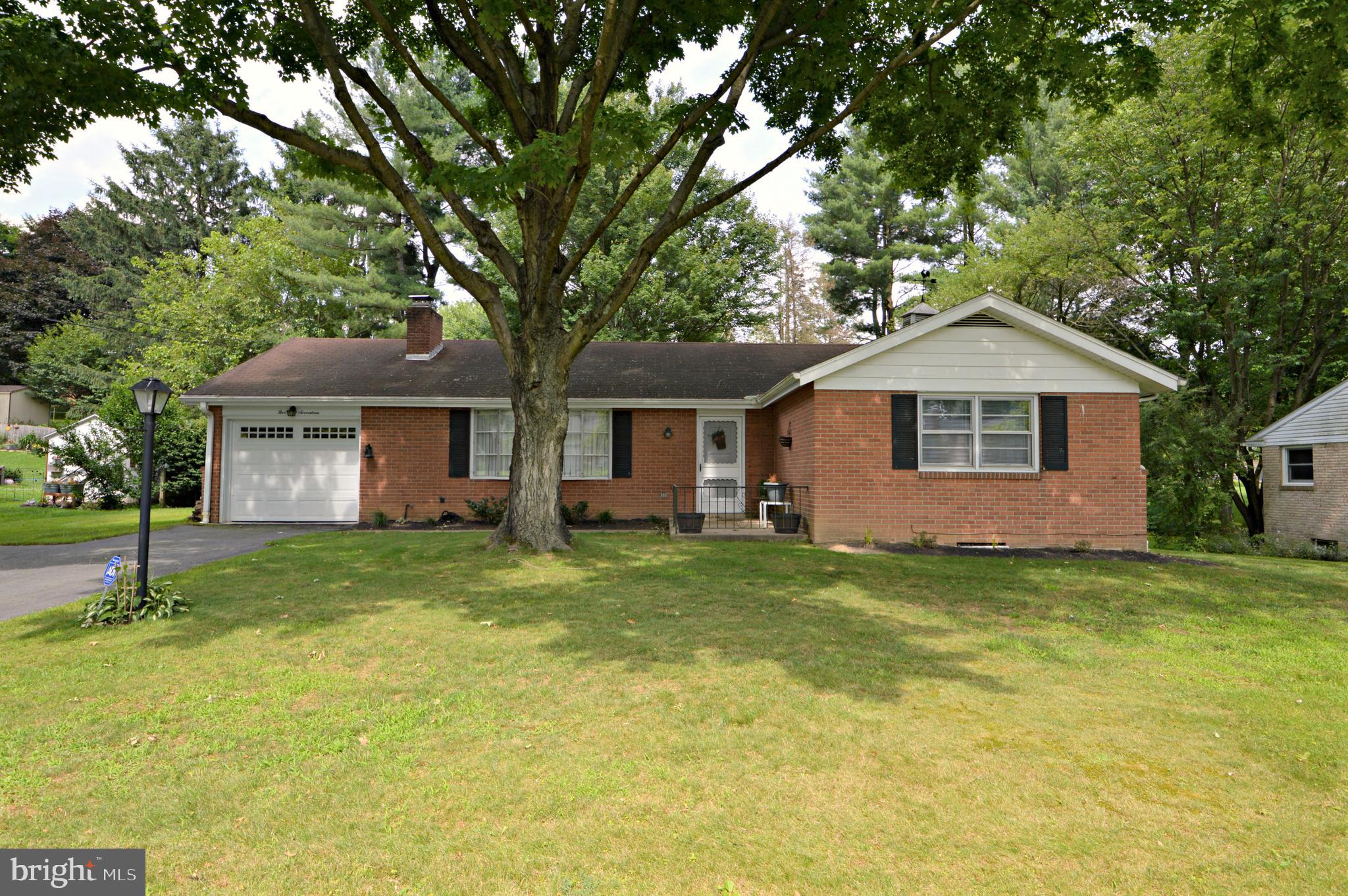 517 Yorktown Road Lancaster, PA 17603 - Photo 19 of 19 Front View