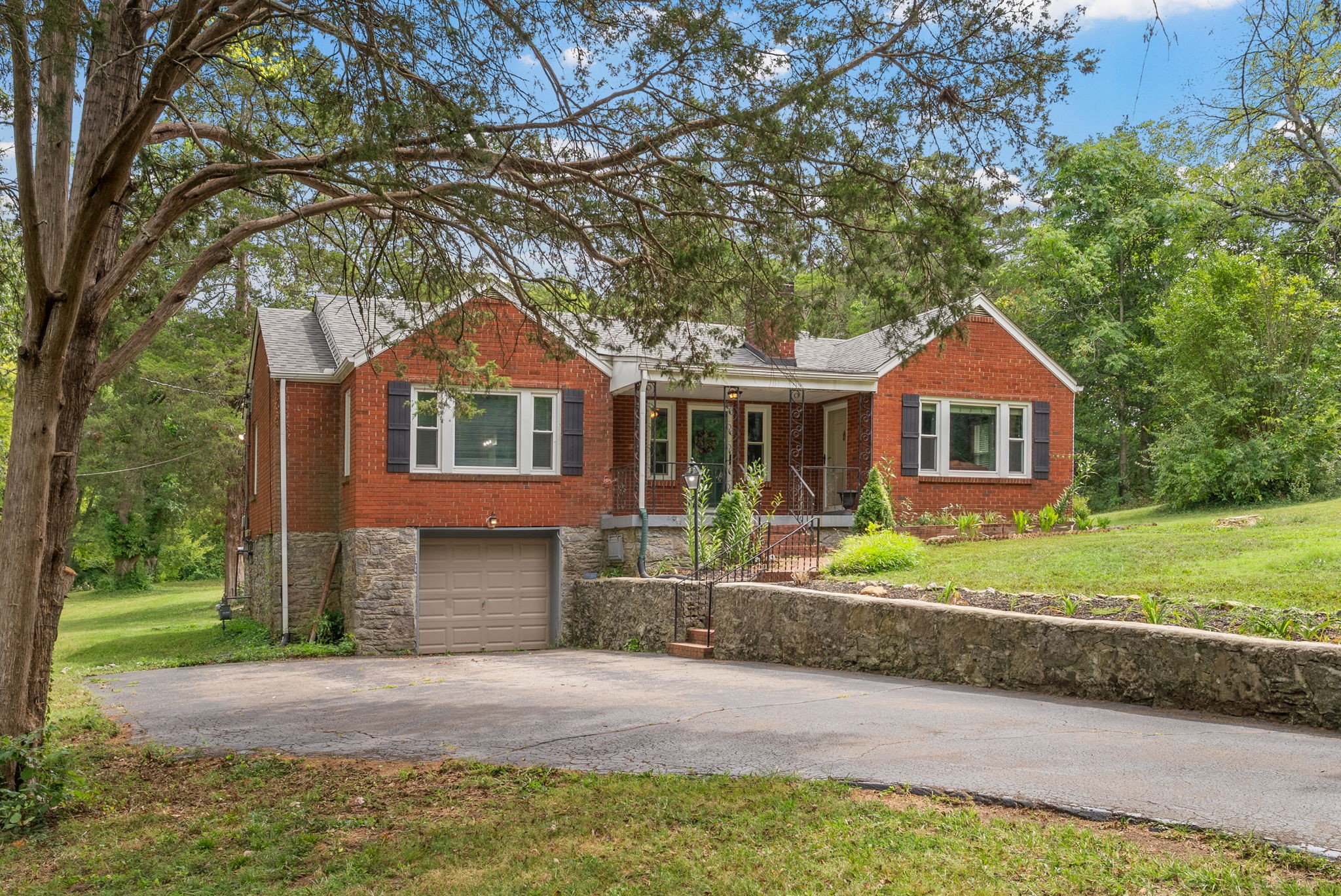 239 West Marthona Road Madison, TN 37115 - Photo 1 of 42 Gallery Image 1
