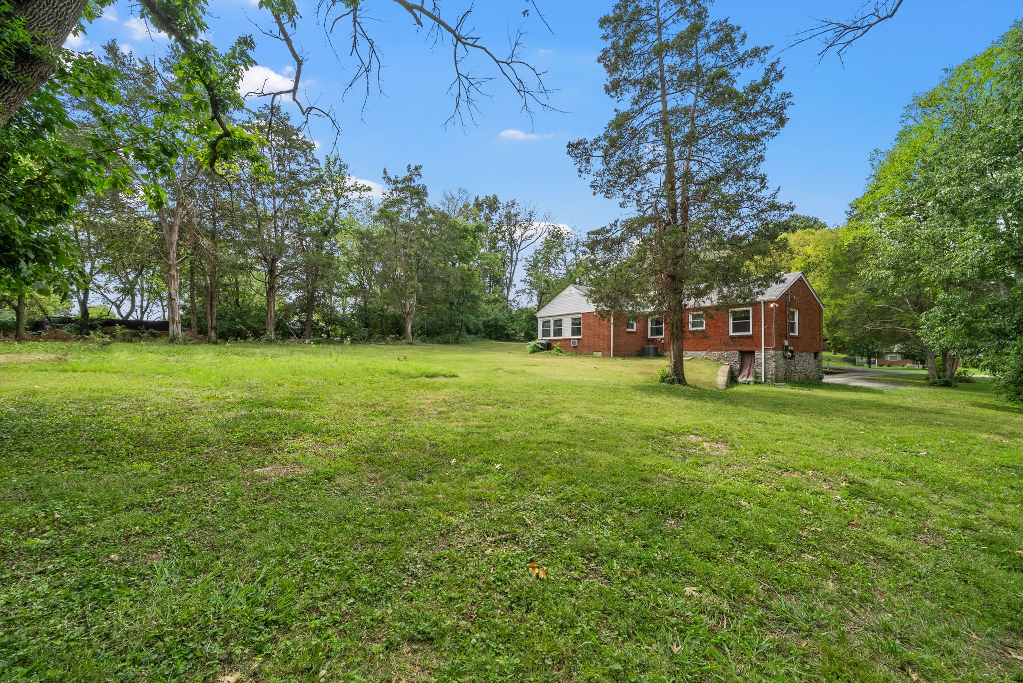 239 West Marthona Road Madison, TN 37115 - Photo 5 of 42 Gallery Image 5