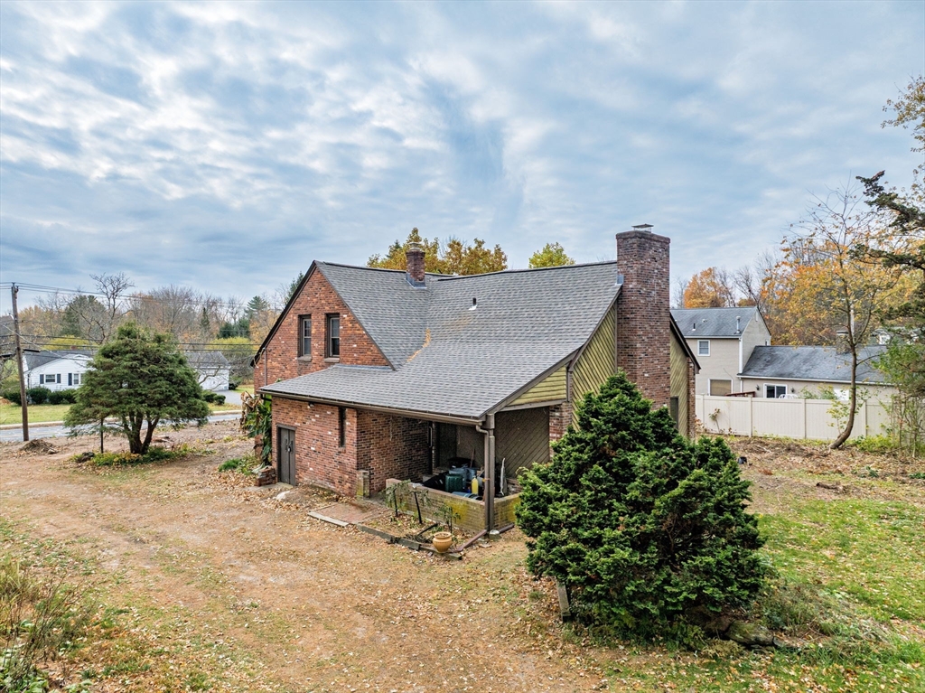 260 Porter Road East Longmeadow, MA 01028 - Photo 6 of 29 Gallery Image 6