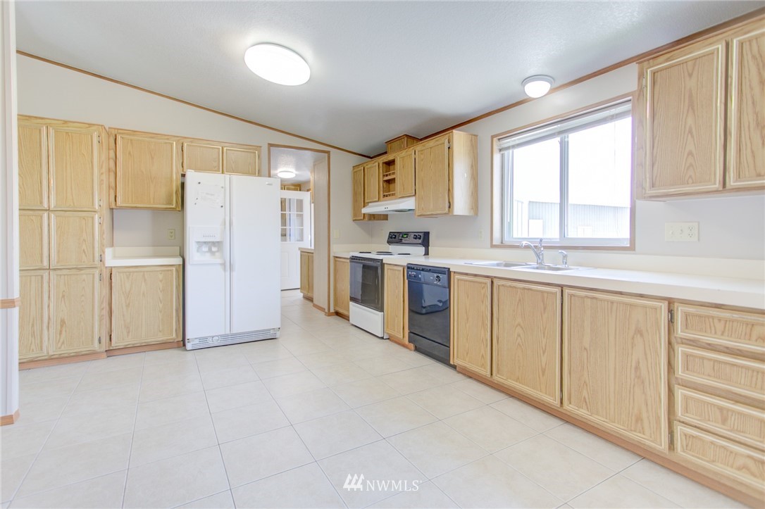 3822 Rd F Northeast Moses Lake, WA 98837 - Photo 17 of 25 Gallery Image 17