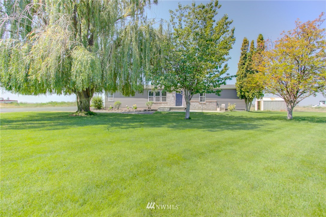 3822 Rd F Northeast Moses Lake, WA 98837 - Photo 5 of 25 Gallery Image 5