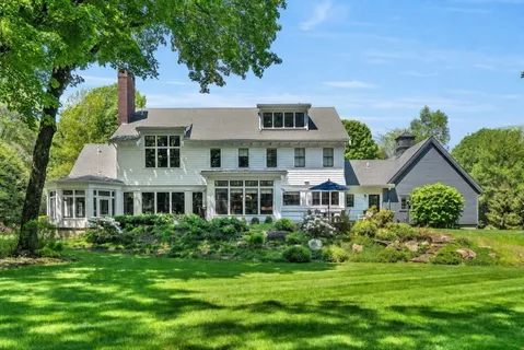 $5,250,000 | 10 Chandler Circle, Weston, MA 02493