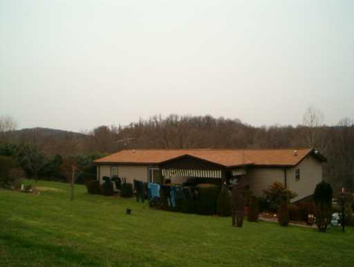 106 Hixon Road Eighty Four, PA 15330 - Photo 4 of 7 Gallery Image 4