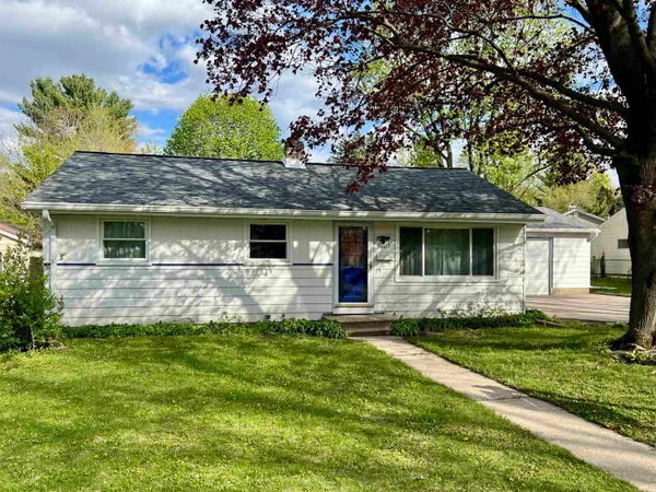 $369,900 | 4417 Jay Drive, Madison, WI 53704