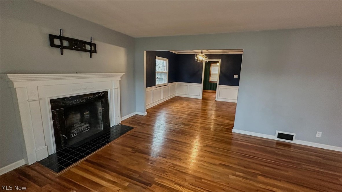 426 Dorchester Road Akron, OH 44320 - Photo 4 of 25