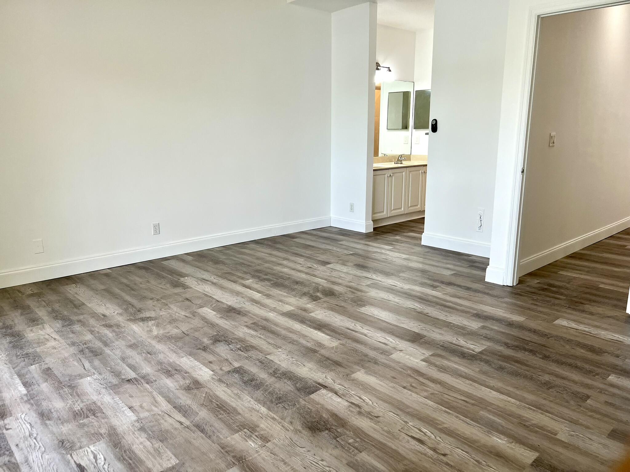 10253 Vía Hibiscus Boca Raton, FL 33428 - Photo 24 of 48 Main bedroom suite