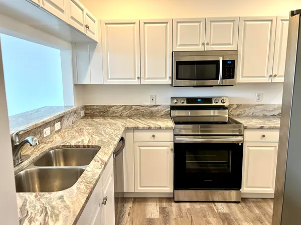 $3,300 | 10253 VÃa Hibiscus, Boca Raton, FL 33428