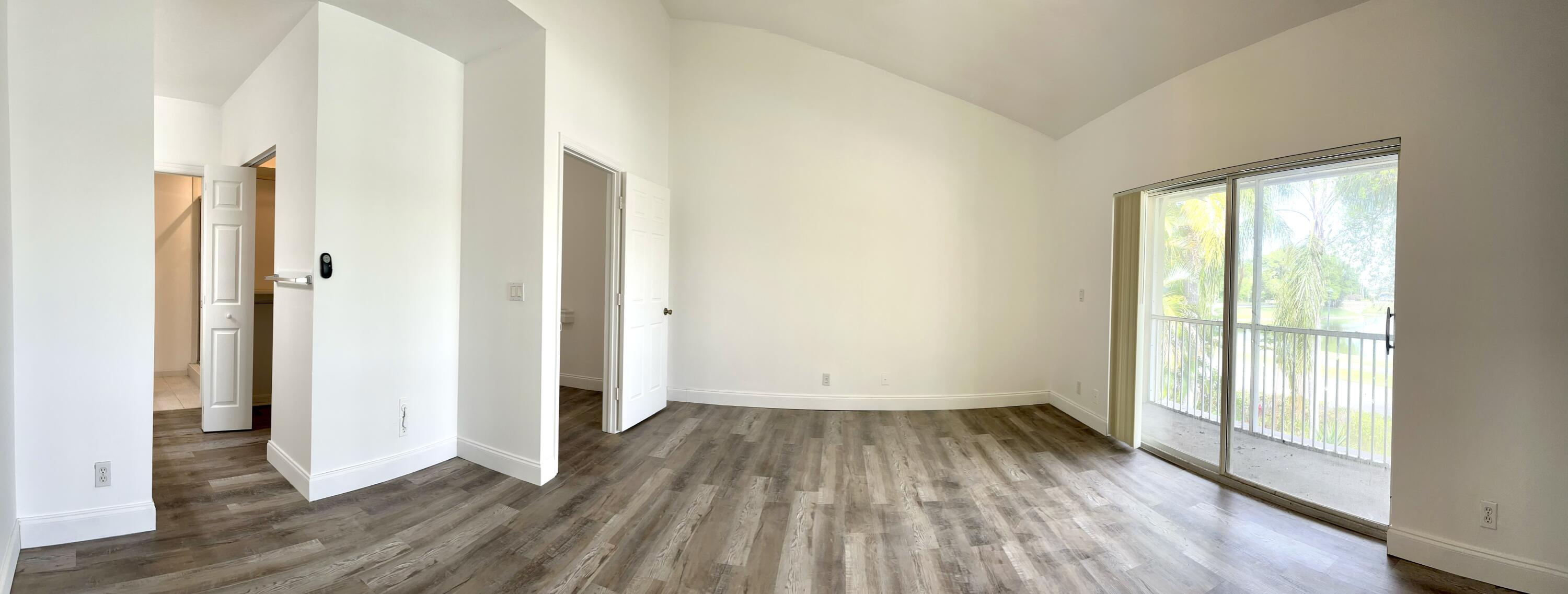 10253 Vía Hibiscus Boca Raton, FL 33428 - Photo 4 of 48 Main bedroom suite