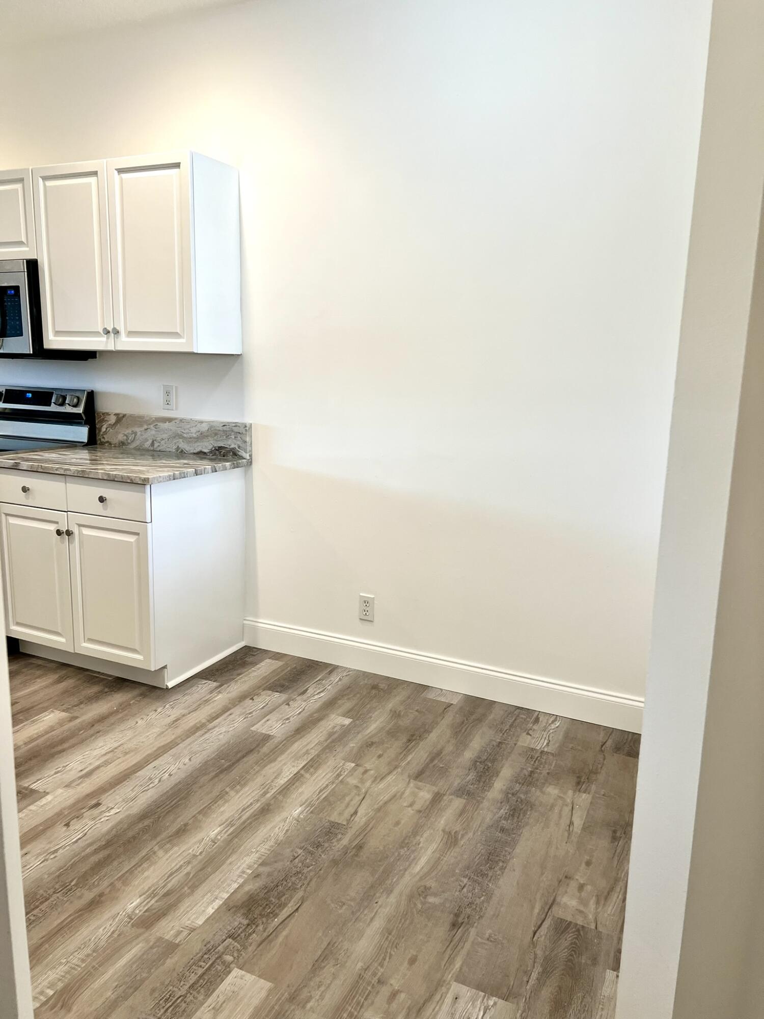 10253 Vía Hibiscus Boca Raton, FL 33428 - Photo 8 of 48 Breakfast area