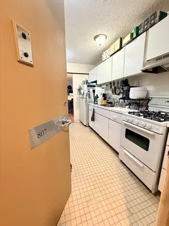 $2,450 | 44 Washington Street, Unit 807, Brookline, MA 02445