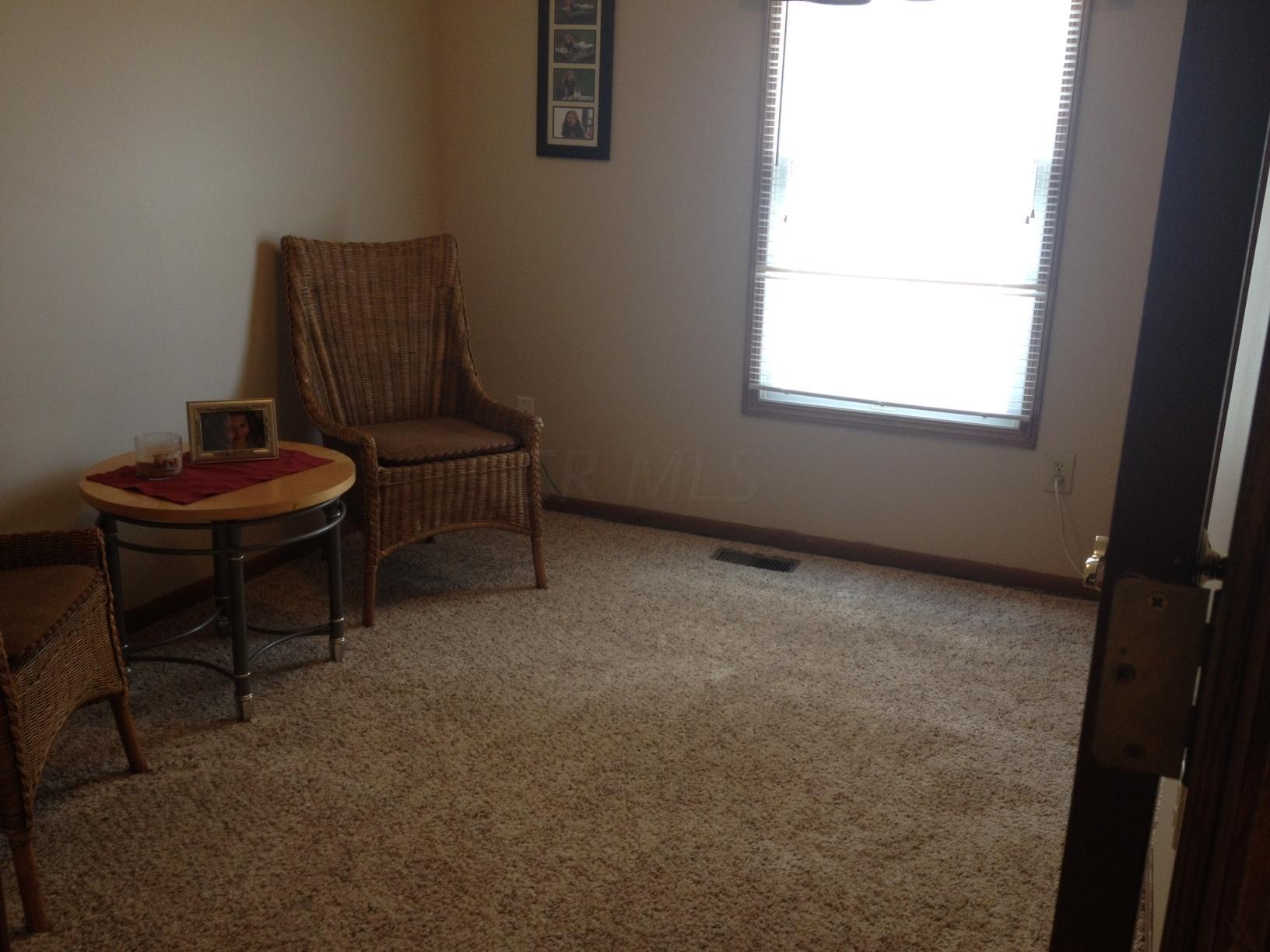4498 Nickerson Road Columbus, OH 43228 - Photo 10 of 20 Gallery Image 10
