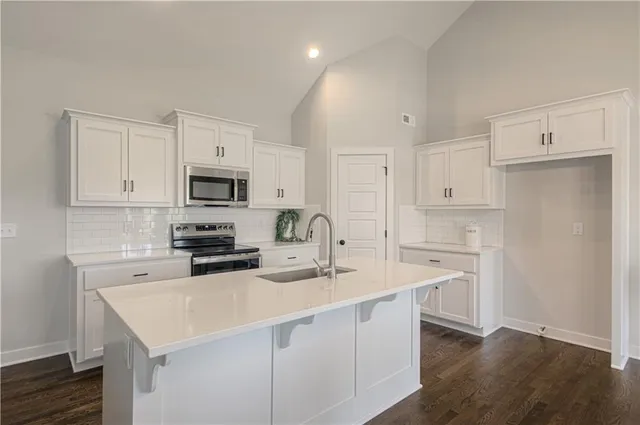 $449,900 | 1102 Noah's Lane, Kearney, MO 64060