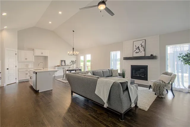 $449,900 | 1102 Noah's Lane, Kearney, MO 64060