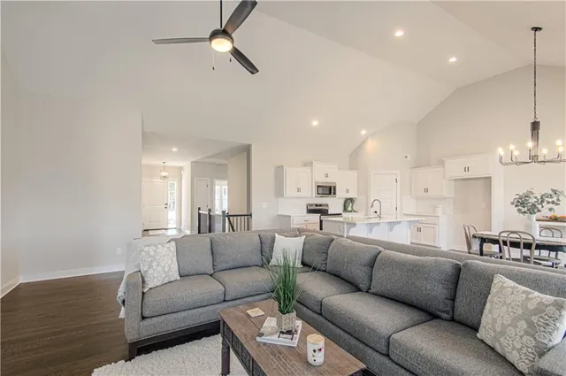 $449,900 | 1102 Noah's Lane, Kearney, MO 64060