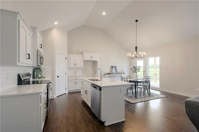 $449,900 | 1102 Noah's Lane, Kearney, MO 64060