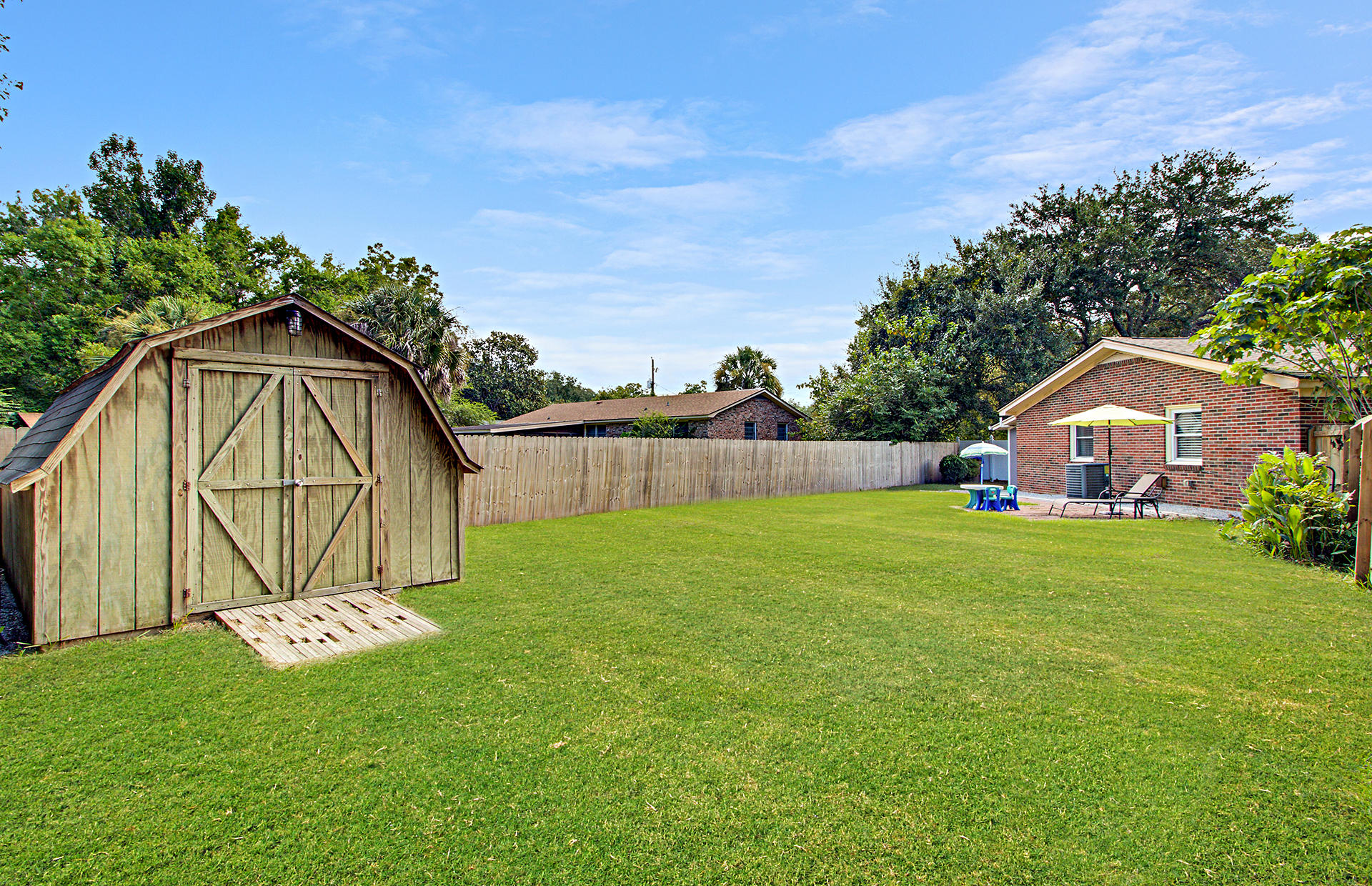 1013 Windward Road Charleston, SC 29412 - Photo 28 of 48 32