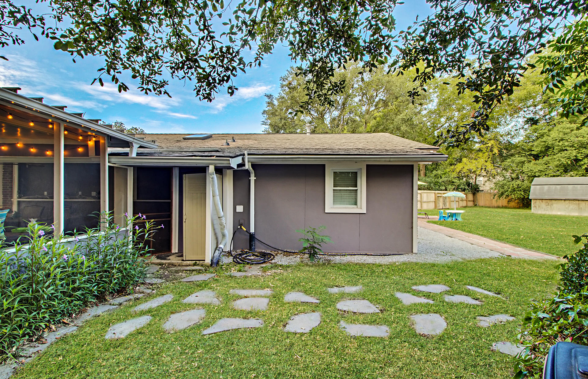 1013 Windward Road Charleston, SC 29412 - Photo 32 of 48 29