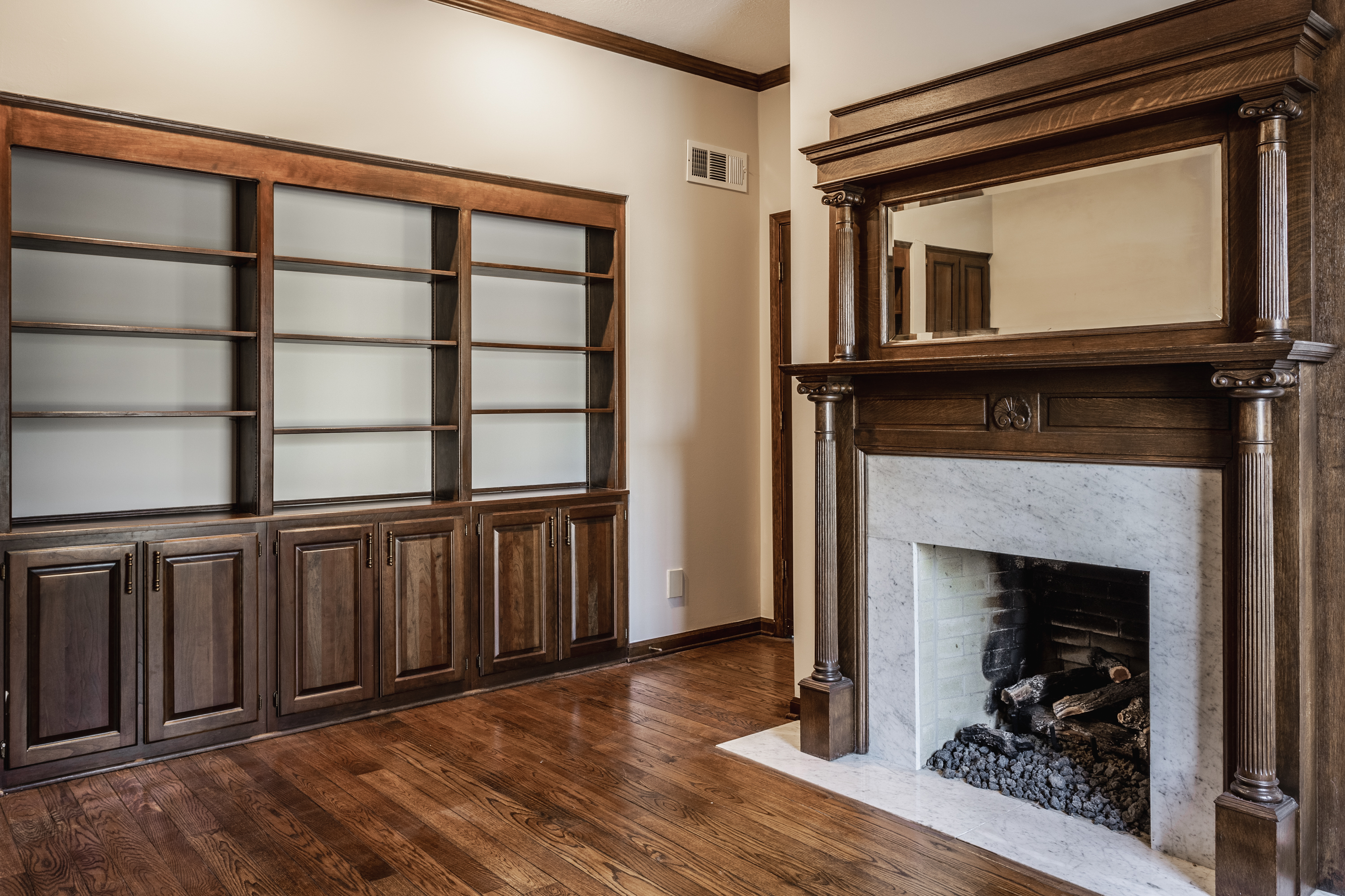 9941 Fall Creek Road Indianapolis, IN 46256 - Photo 19 of 37 Gallery Image 19