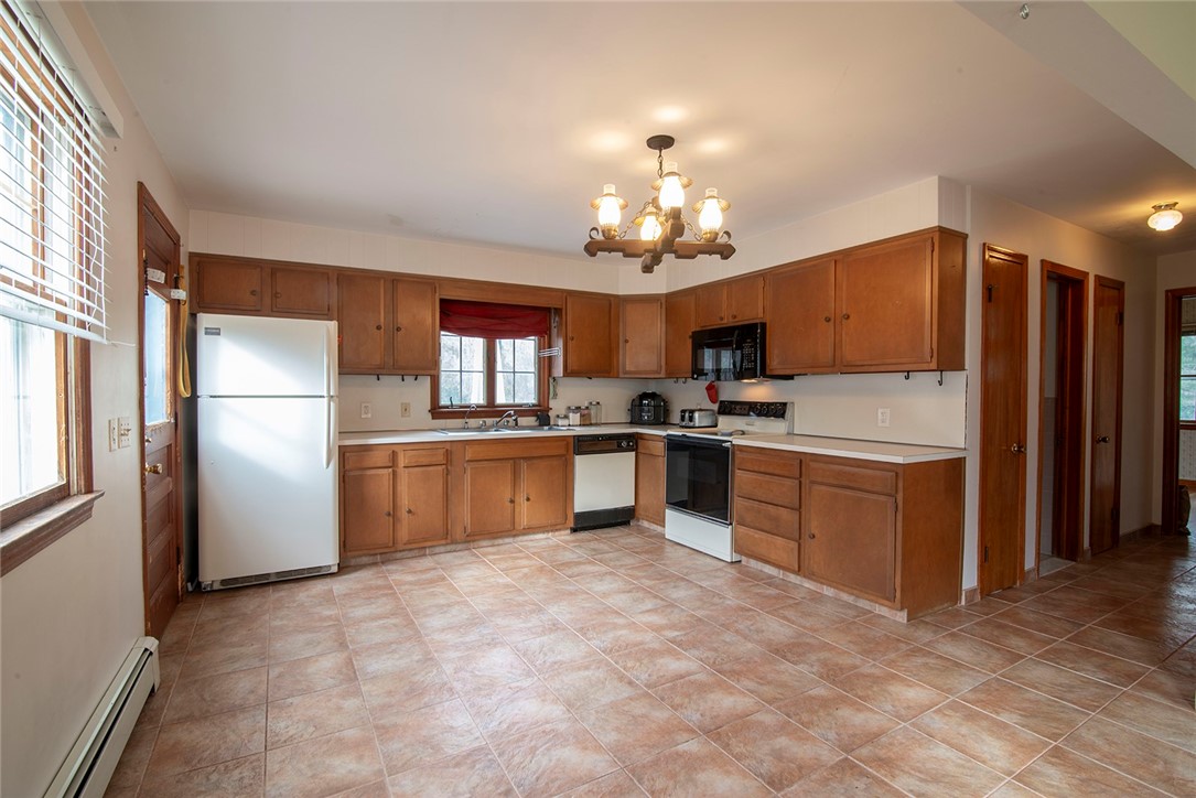 98 Ashaway Road Westerly, RI 02891 - Photo 8 of 24