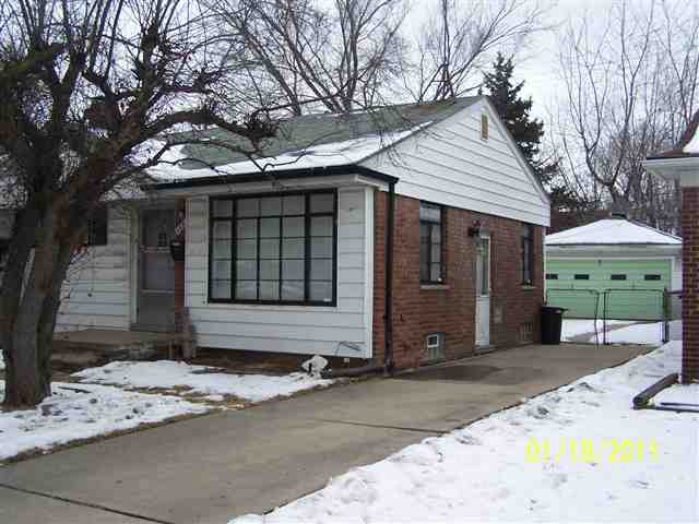 16813 8 Mile Road Eastpointe, MI 48021 - Photo 3 of 5 31040718-2.JPG
