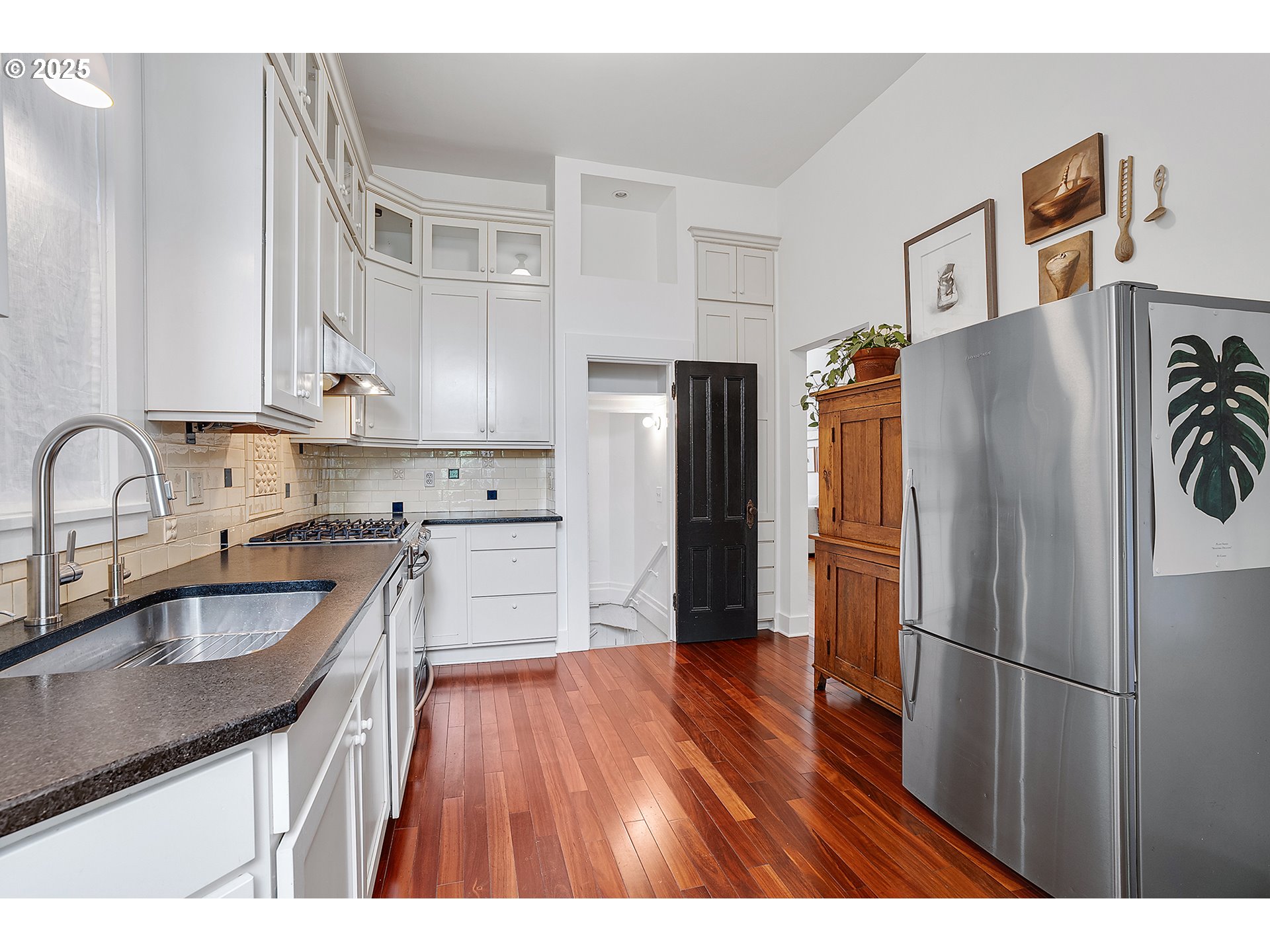 2373 Northwest Johnson Street Portland, OR 97210 - Photo 14 of 48