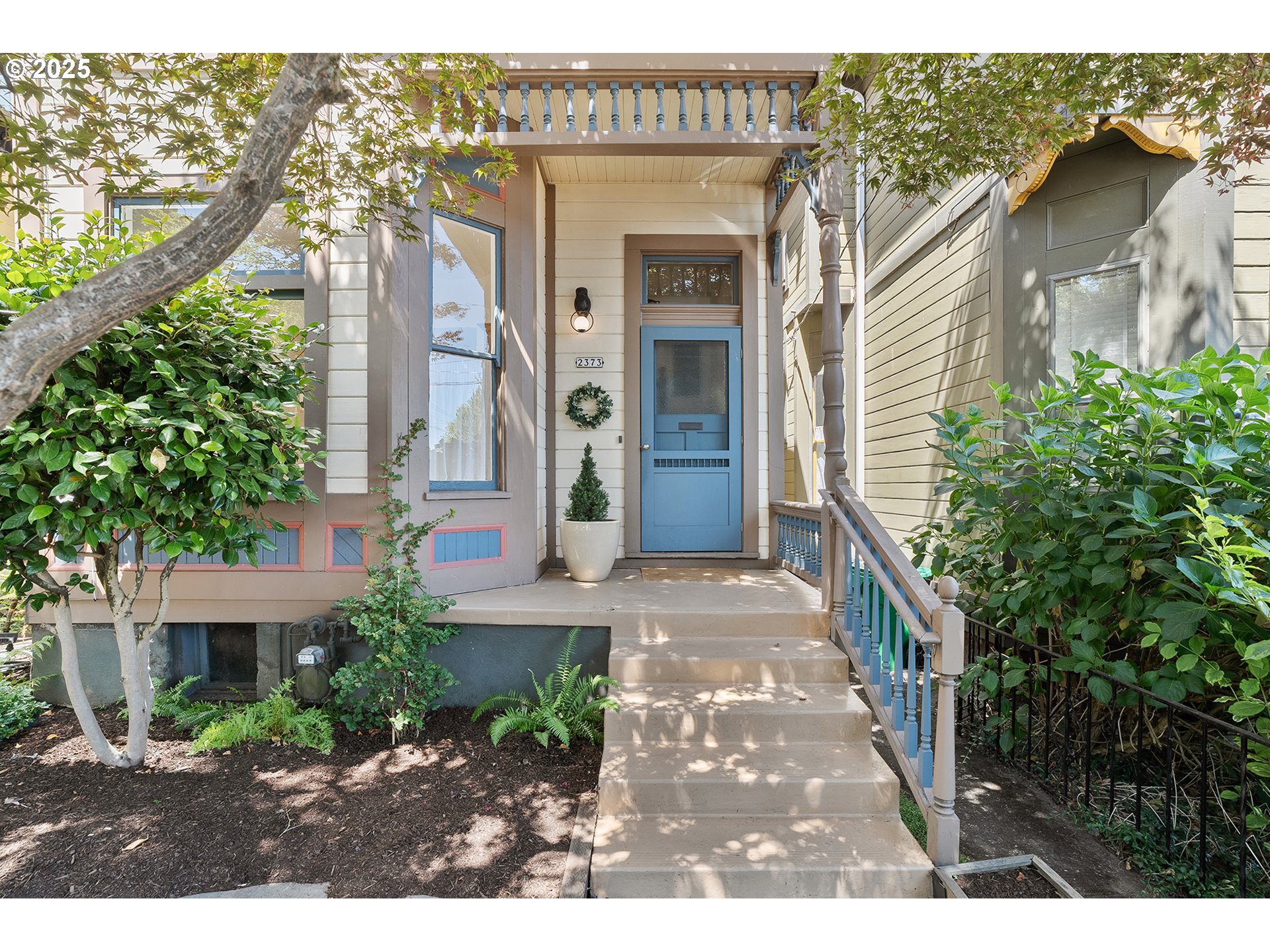 2373 Northwest Johnson Street Portland, OR 97210 - Photo 2 of 48
