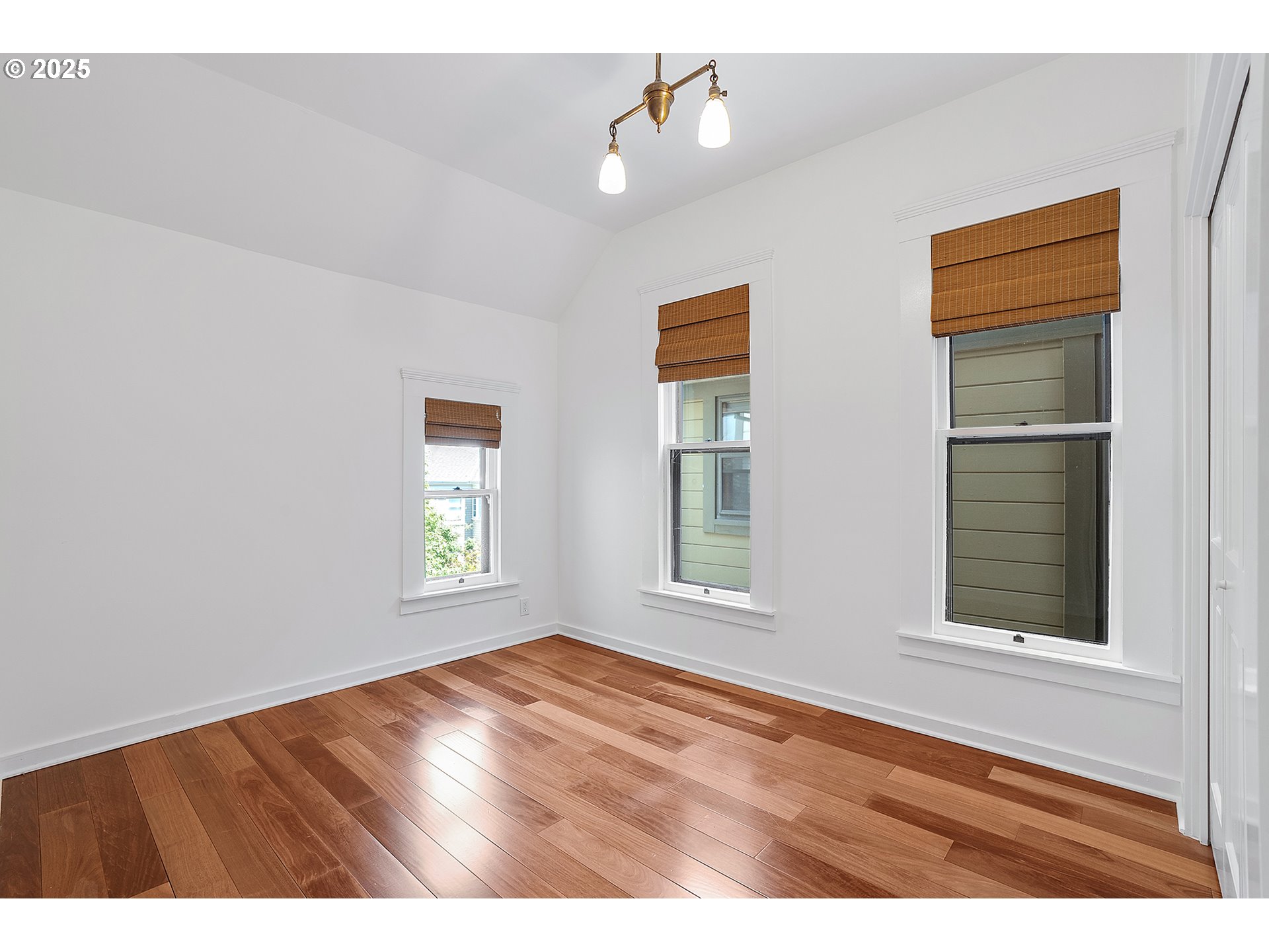 2373 Northwest Johnson Street Portland, OR 97210 - Photo 29 of 48