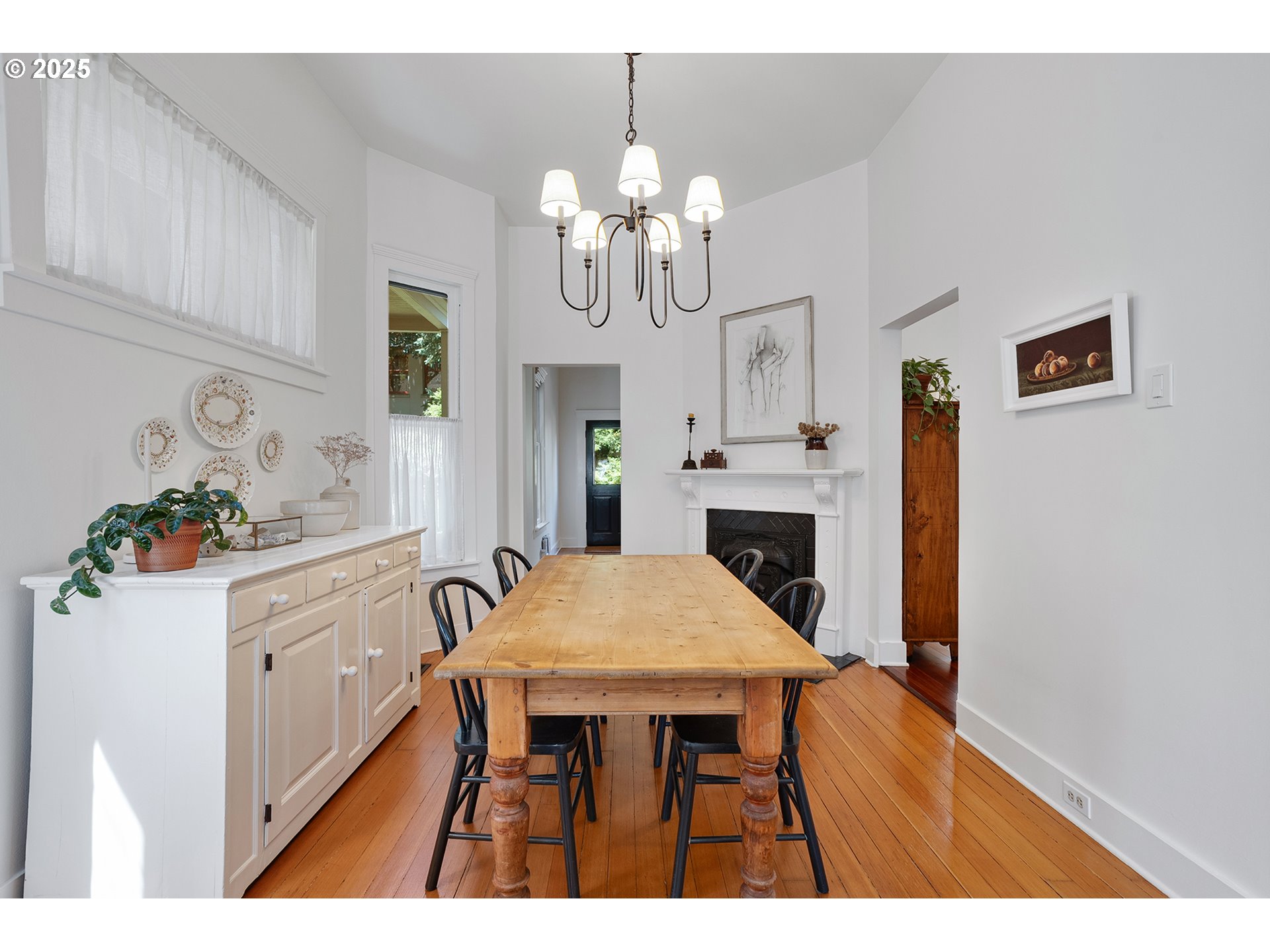 2373 Northwest Johnson Street Portland, OR 97210 - Photo 10 of 48