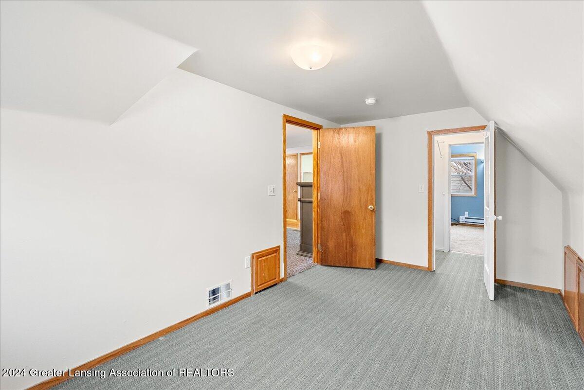 225 Strathmore Road Lansing, MI 48910 - Photo 23 of 45 2nd Strathmore (8)