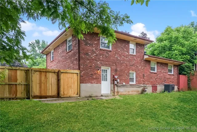 $2,020 | 1717 Birchbark Lane, Jeffersonville, IN 47130