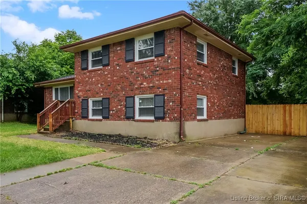 $1,995 | 1717 Birchbark Lane, Jeffersonville, IN 47130