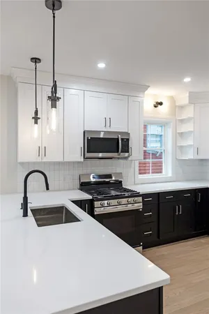 $739,000 | 35 Mt Pleasant Avenue, Providence, RI 02908