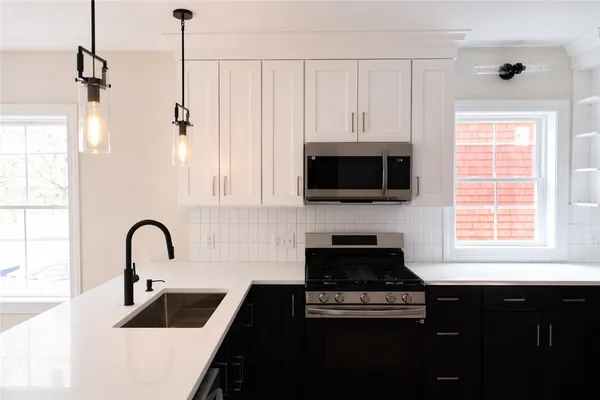 $739,000 | 35 Mt Pleasant Avenue, Providence, RI 02908