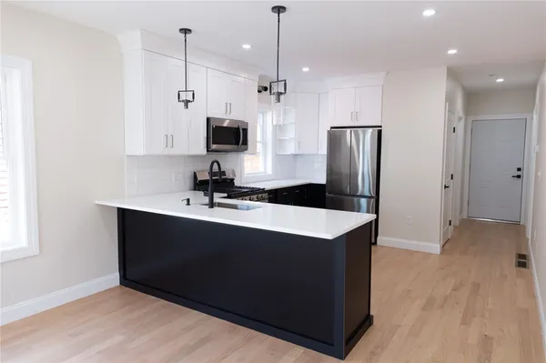 $739,000 | 35 Mt Pleasant Avenue, Providence, RI 02908