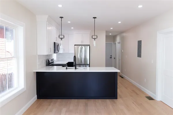 $739,000 | 35 Mt Pleasant Avenue, Providence, RI 02908