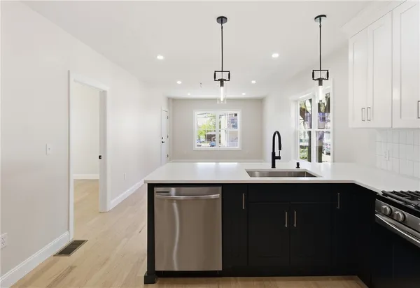 $739,000 | 35 Mt Pleasant Avenue, Providence, RI 02908