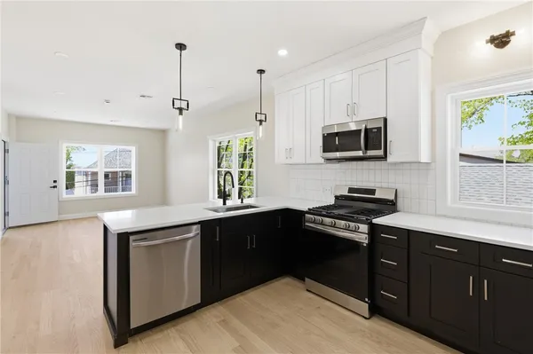 $739,000 | 35 Mt Pleasant Avenue, Providence, RI 02908
