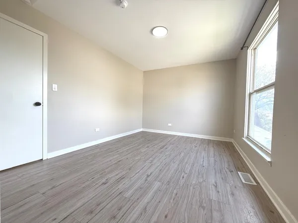 $2,500 | 750 Roosevelt Road, Unit 750, Hanover Park, IL 60133