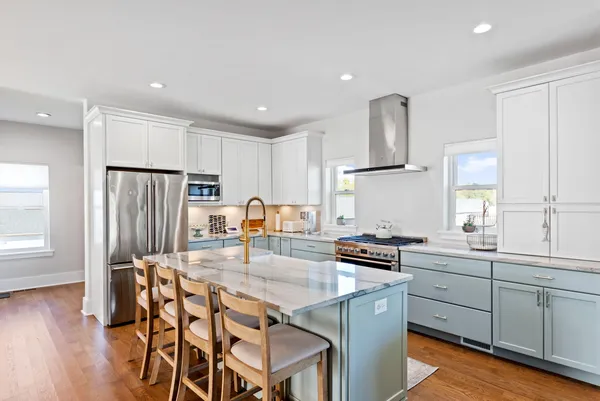 $1,395,000 | 600 West Mechanic Street, New Buffalo, MI 49117