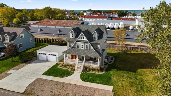 $1,395,000 | 600 West Mechanic Street, New Buffalo, MI 49117