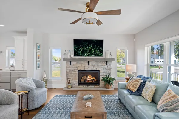 $1,395,000 | 600 West Mechanic Street, New Buffalo, MI 49117