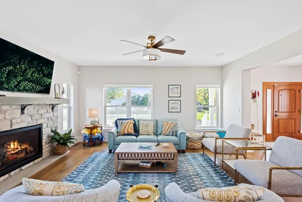 $1,395,000 | 600 West Mechanic Street, New Buffalo, MI 49117