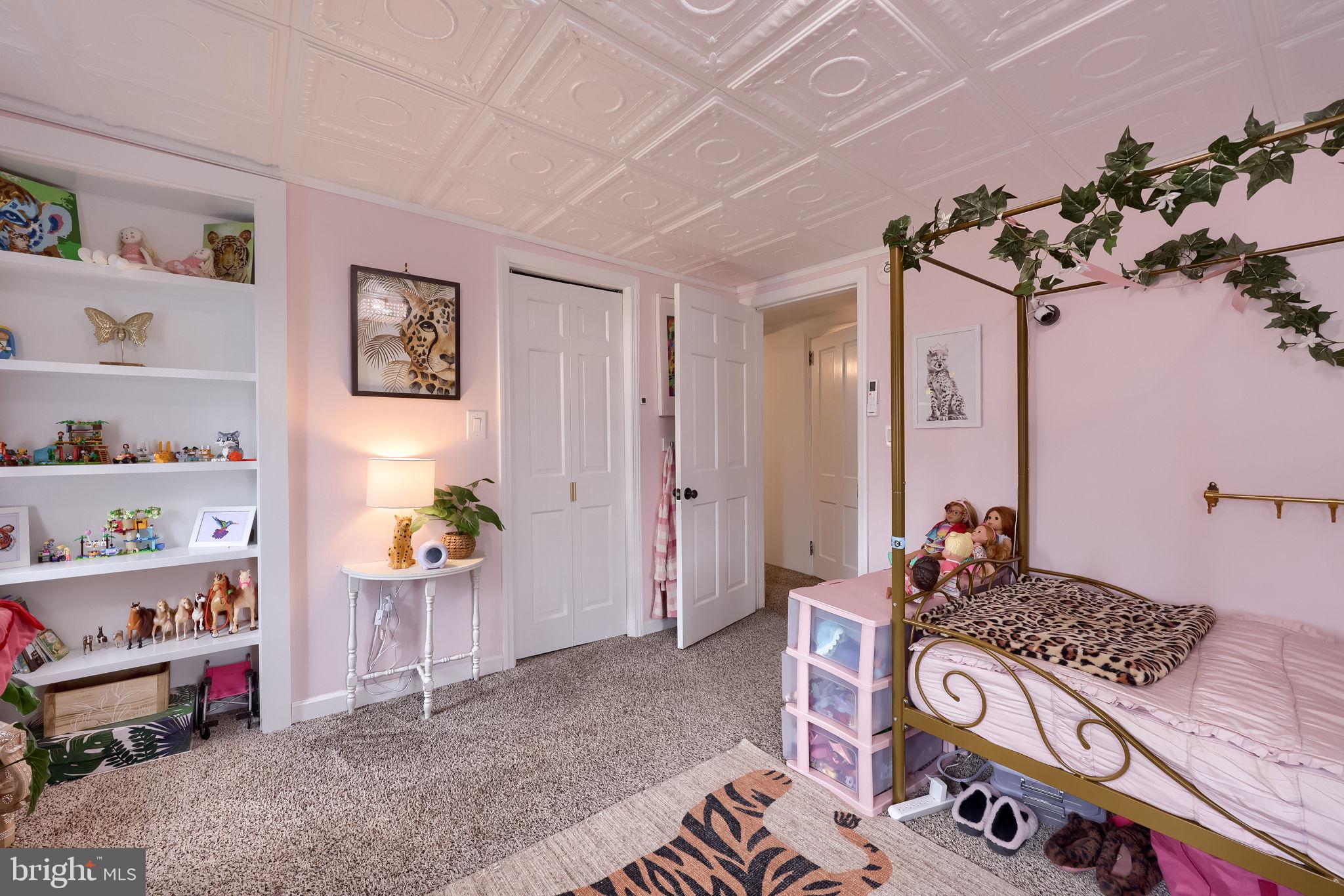 39 North Maple Avenue Leola, PA 17540 - Photo 28 of 44 a bedroom with a bed and a window