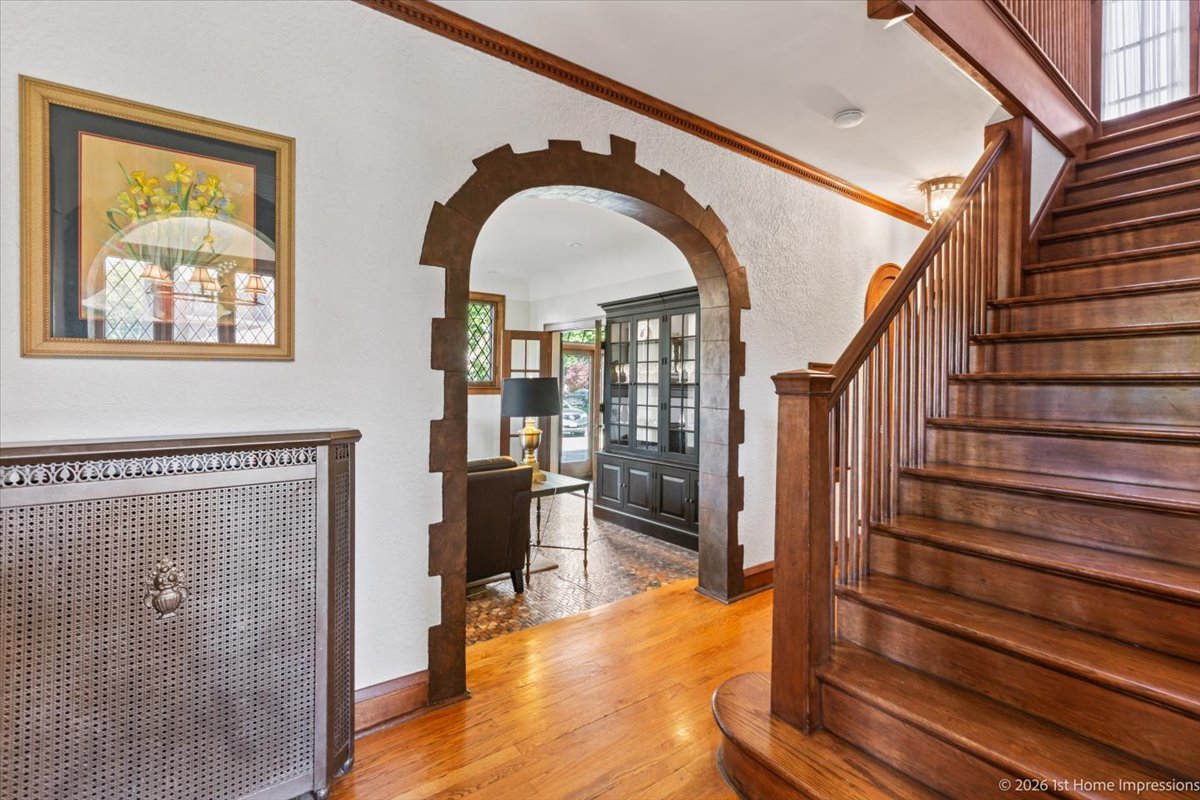 9955 South Hamilton Avenue Chicago, IL 60643 - Photo 5 of 31 a view of entryway and hall with wooden floor