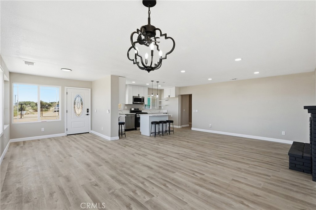 25735 Santa Rosa Road Apple Valley, CA 92308 - Photo 9 of 37