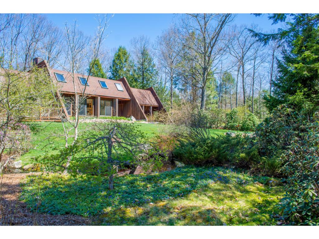 67 Birkdale Road Bedford, NH 03110 - Photo 3 of 32 Gallery Image 3
