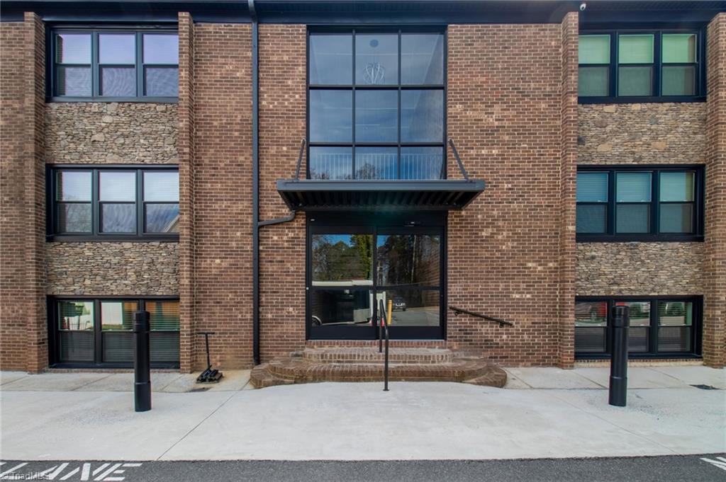 105 Dahl Street Madison, NC 27025 - Photo 3 of 34